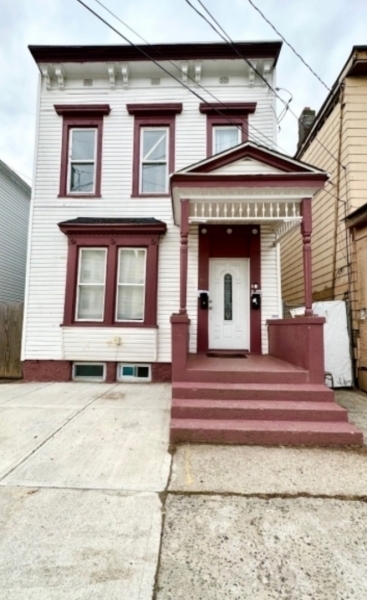 447 S 17th St in Newark, NJ - Building Photo