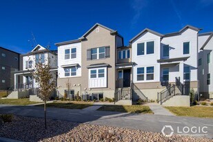 429 W 1000 N in Lehi, UT - Building Photo