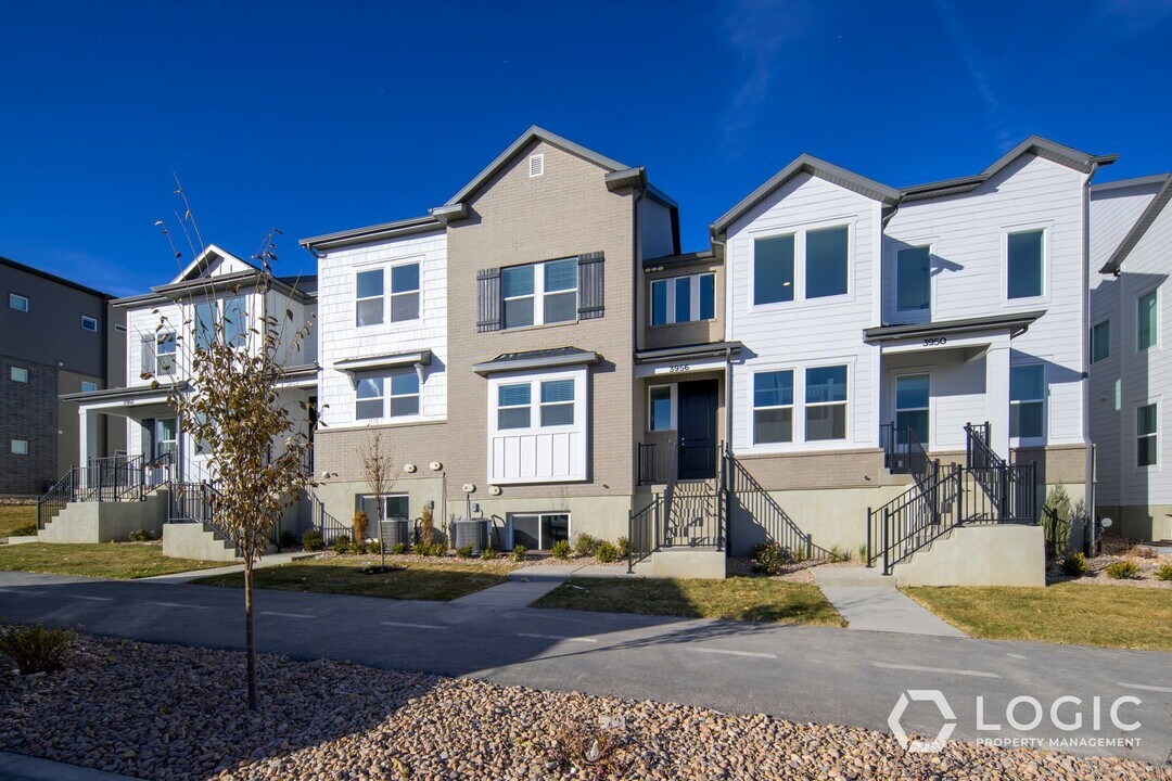 429 W 1000 N in Lehi, UT - Building Photo