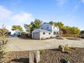 910 Torbett St in Richland, WA - Building Photo - Building Photo