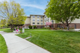 The Terraces at Summitview (Seniors 62+) in Yakima, WA - Building Photo - Building Photo