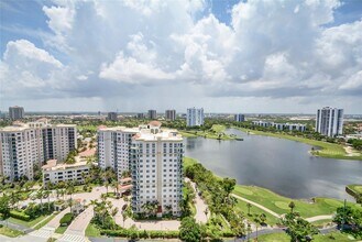 20155 NE 38th Ct in Aventura, FL - Building Photo - Building Photo