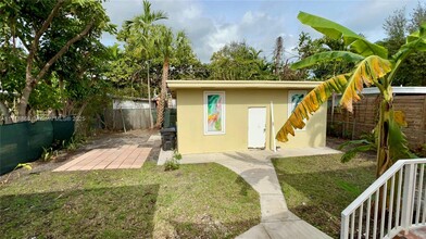 431 NE 75th St in Miami, FL - Building Photo - Building Photo