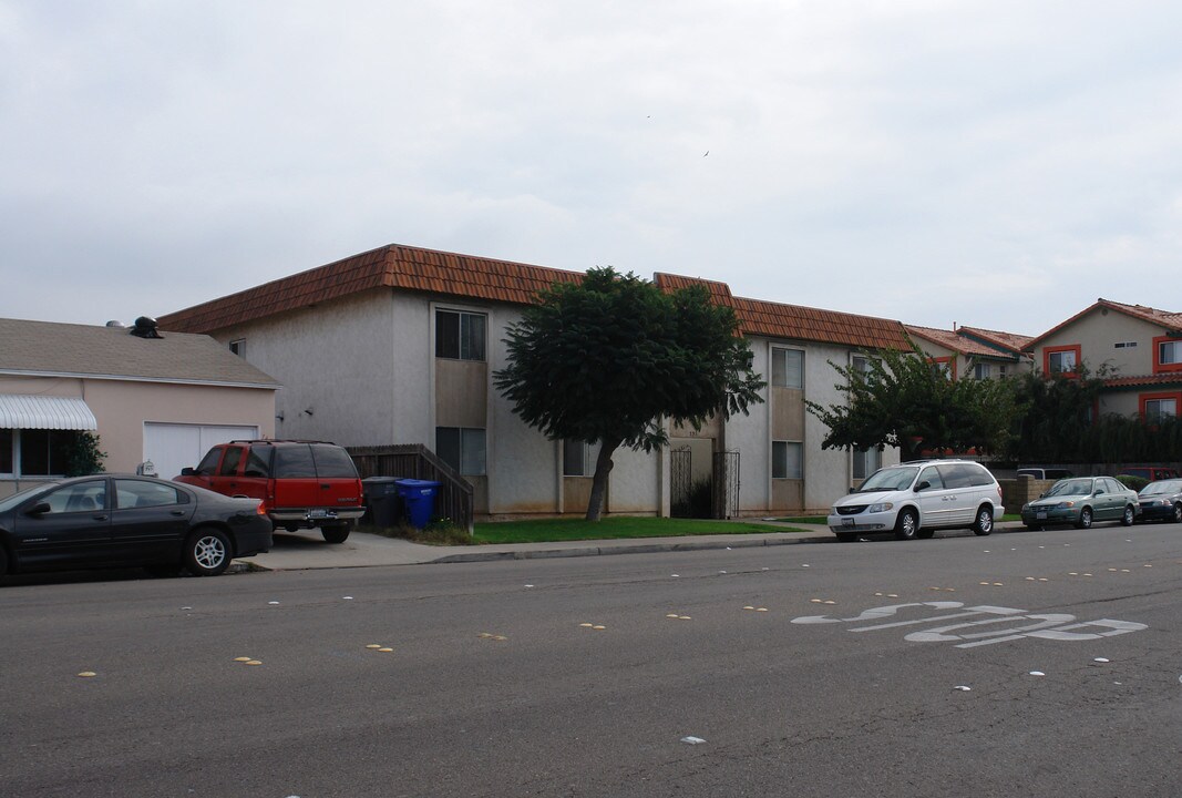 757 9th St in Imperial Beach, CA - Building Photo