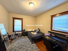 258 Boston Ave, Unit 2 in Medford, MA - Building Photo - Building Photo