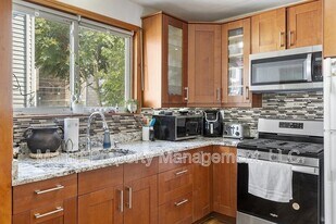 483 Broadway in Somerville, MA - Building Photo