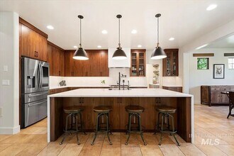 966 W Watersford Dr in Eagle, ID - Building Photo - Building Photo