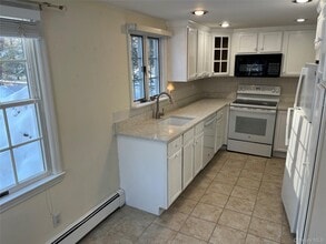 17 Washington Ave in Bedford, NY - Building Photo - Building Photo