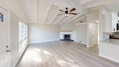 1645 Bette St in Merced, CA - Building Photo - Building Photo