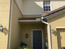 1077 Cheval Dr in Vero Beach, FL - Building Photo