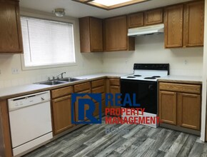 625 E French Creek Ct in Nampa, ID - Building Photo - Building Photo