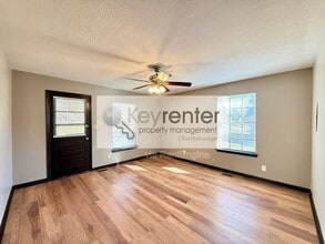 3806 Kellys Ferry Rd in Chattanooga, TN - Building Photo - Building Photo