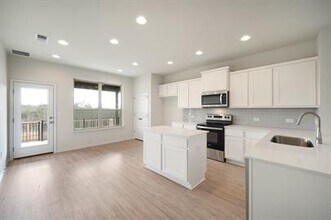 17217 Adoro Dr in Manor, TX - Building Photo - Building Photo