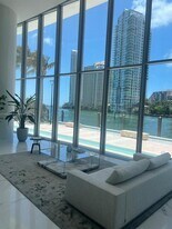 300 Biscayne Boulevard Way, Unit 5009W in Miami, FL - Building Photo