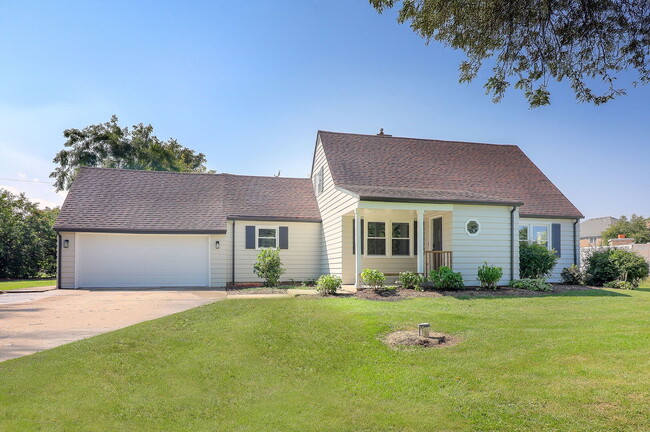 property at 4N150 5th Ave