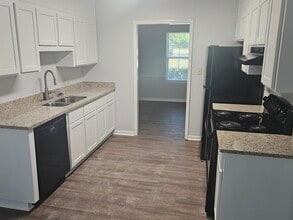 202 Dunaway Dr in Albany, GA - Building Photo - Building Photo