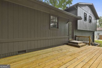 157 Hyde Cir in Newnan, GA - Building Photo - Building Photo