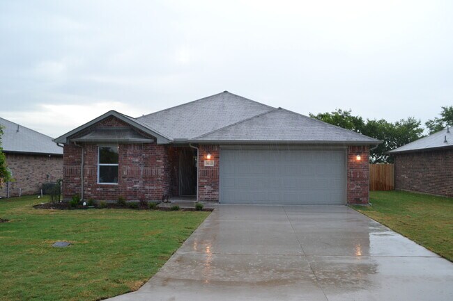 property at 3013 N Hickory St