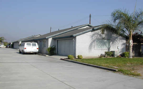 3981 N H St in San Bernardino, CA - Foto de edificio - Building Photo