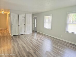 8802 Malvern Hill Rd in Plantation, KY - Building Photo - Building Photo