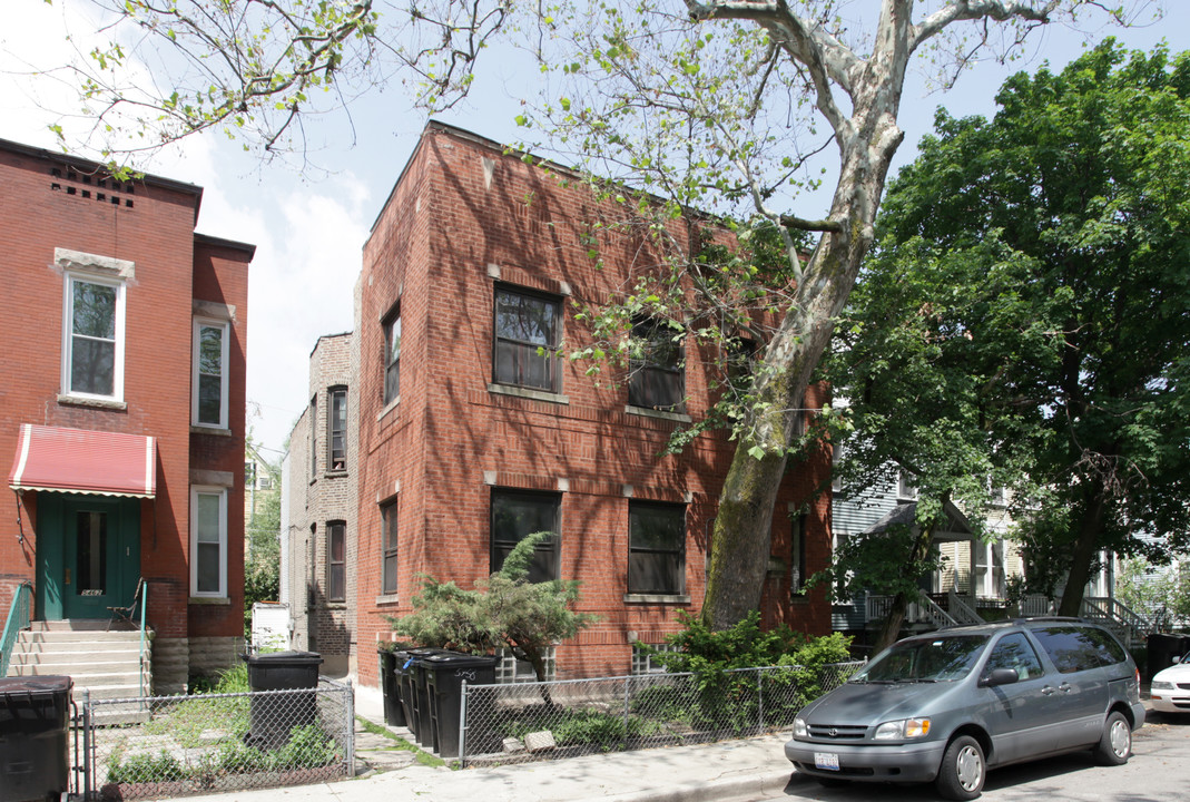 5458 S Dorchester Ave in Chicago, IL - Building Photo