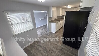 2021 Pleasure Dr in Holiday, FL - Foto de edificio - Building Photo