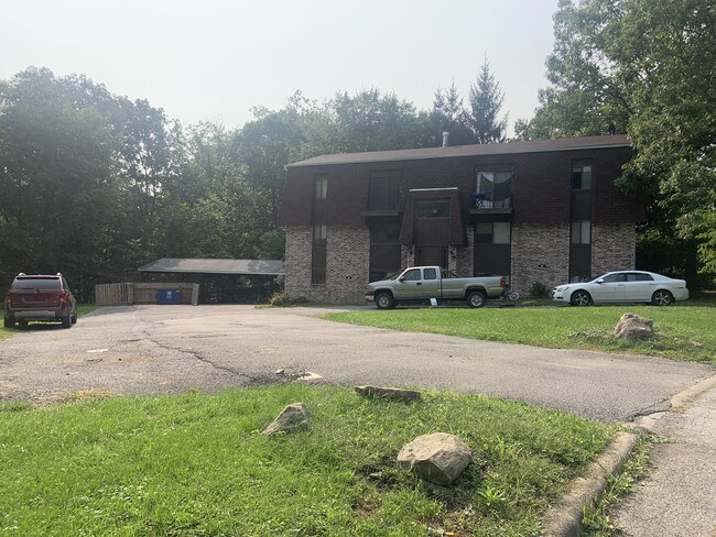 Timber Court Apartments in Niles, OH - Building Photo - Building Photo