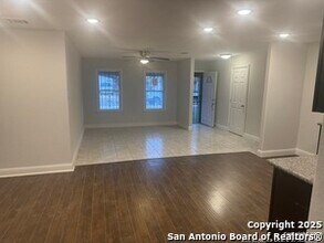 266 Kate Schenck Ave in San Antonio, TX - Building Photo - Building Photo