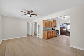 2046 Rutherford St in Oakland, CA - Building Photo - Building Photo