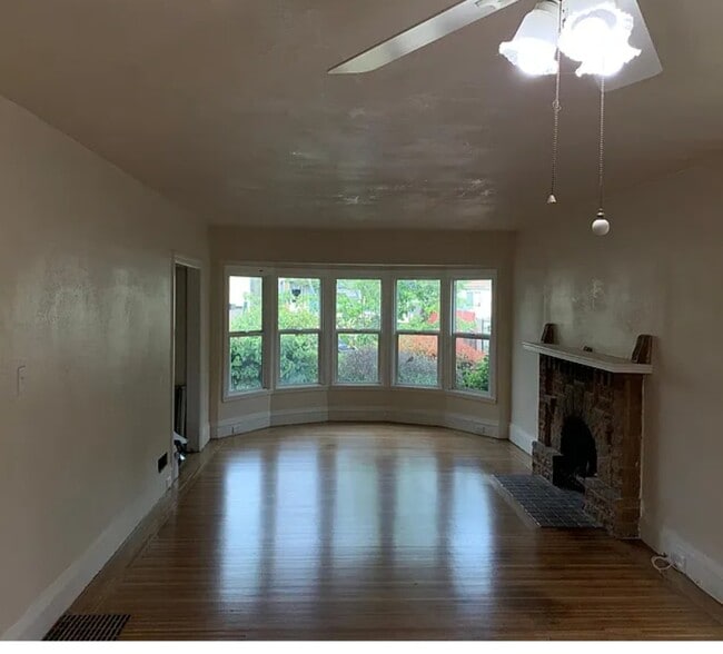 4315 Essex St in Emeryville, CA - Building Photo - Building Photo