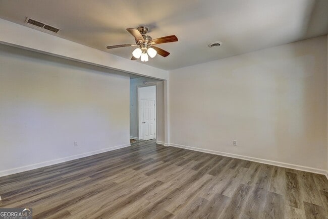 1061 Cone Rd in Forest Park, GA - Building Photo - Building Photo