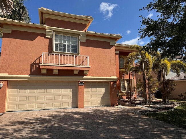 property at 1724 Annandale Cir