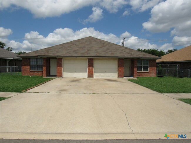 property at 3903 Hitchrock Dr