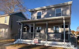 404 Sharp St in Millville, NJ - Building Photo