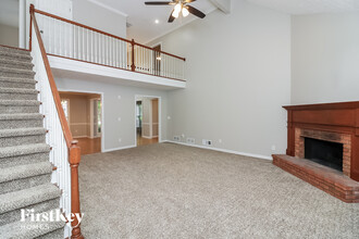 1368 Velvet Creek Ct SW in Marietta, GA - Building Photo - Building Photo