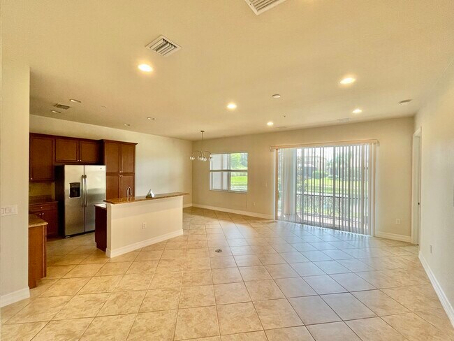 6532 Monterey Point in Naples, FL - Building Photo - Building Photo