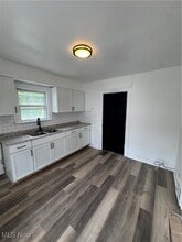 11122 Glenboro Dr in Cleveland, OH - Building Photo - Building Photo