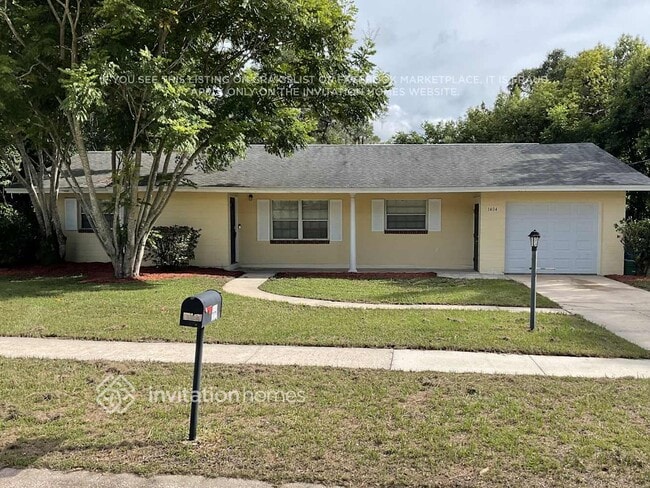 1404 W Winnemissett Ave