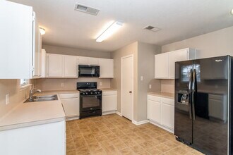 2098 Clemson Dr in Katy, TX - Building Photo - Building Photo