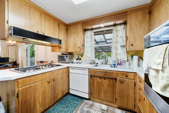 5227 116th Pl SE in Bellevue, WA - Building Photo - Building Photo