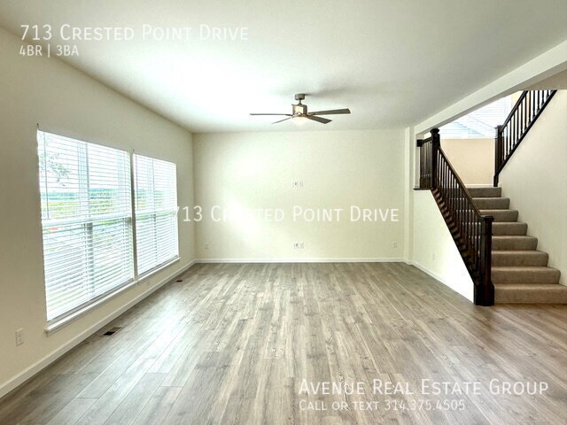 713 Crested Pt Dr in Eureka, MO - Building Photo - Building Photo