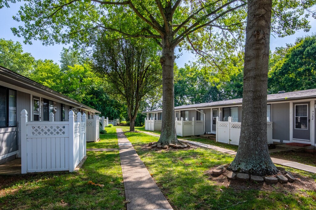 Stratford Apartments in Gallatin, TN