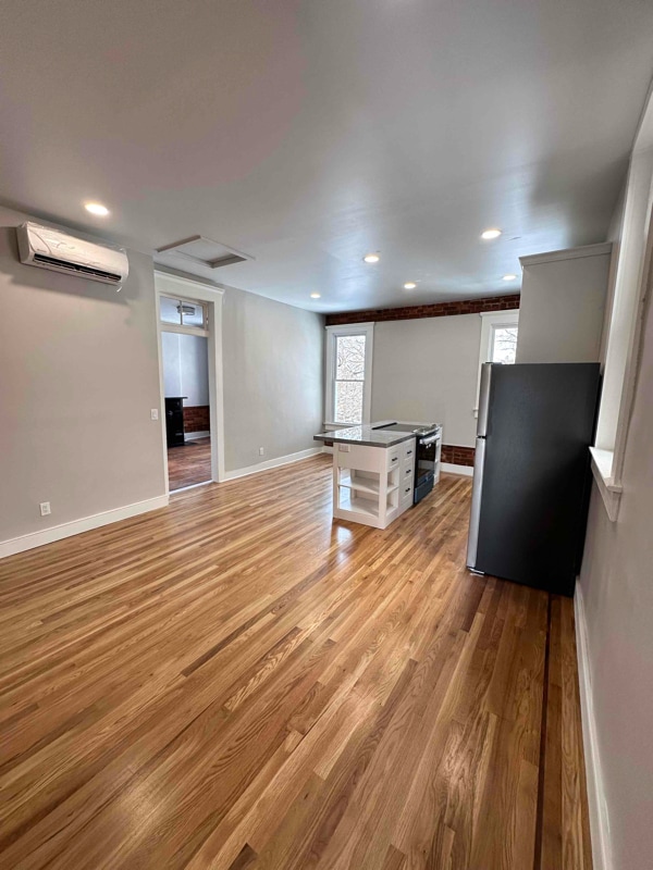 1234 S 1st St, Unit #4 in Louisville, KY - Building Photo - Building Photo