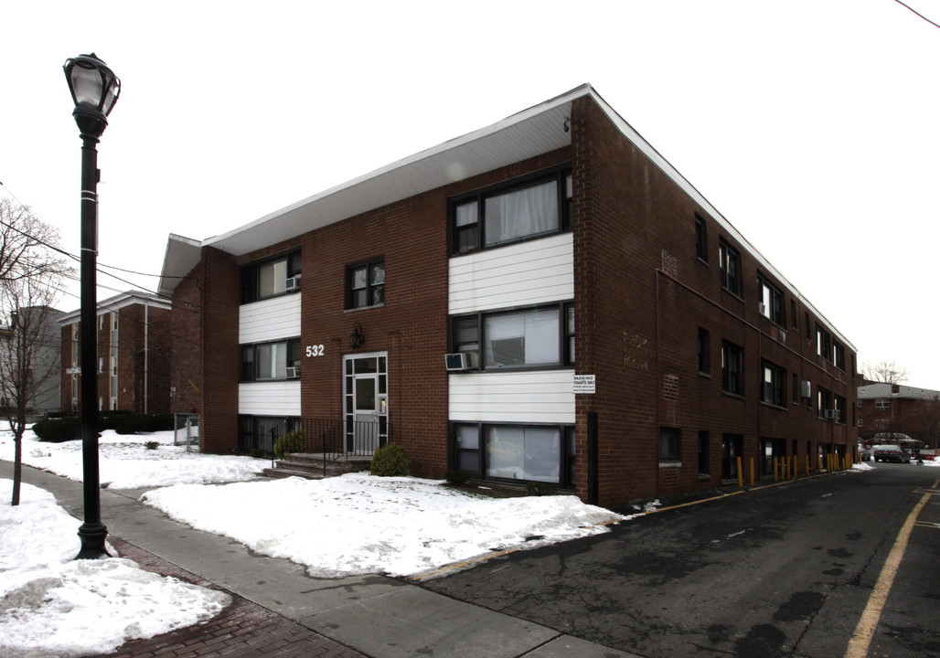 530-532 Morris Ave in Elizabeth, NJ - Building Photo