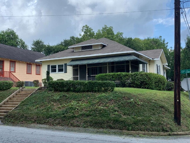 property at 1625 17th St