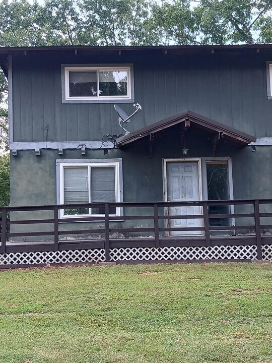 18 Bryant Ave in Morrilton, AR - Foto de edificio