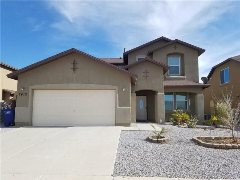 2412 Playa Point in El Paso, TX - Building Photo