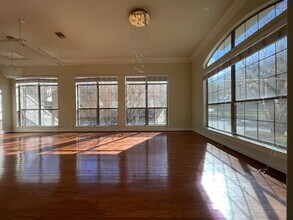 9103 Creekstone Lake Dr in Houston, TX - Building Photo - Building Photo