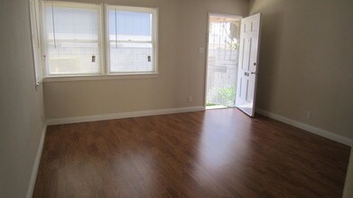 3927 Sawtelle Blvd, Unit 0 in Los Angeles, CA - Foto de edificio - Building Photo