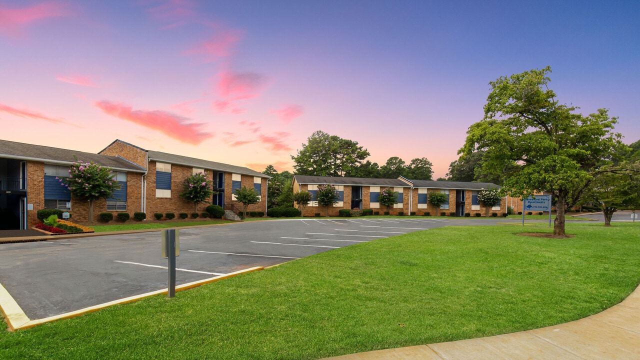 Bradford Park in Tucker, GA - Foto de edificio